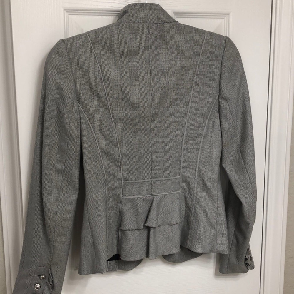 Blazer - Picture 4 of 5